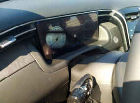 HYUNDAI TUCSON NX4 2.0 AT ELEGANCE