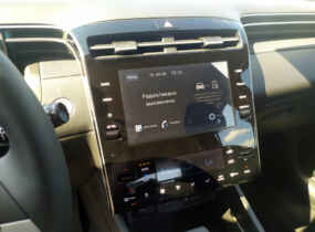 HYUNDAI TUCSON NX4 2.0 AT ELEGANCE