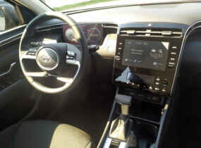 HYUNDAI TUCSON NX4 2.0 AT ELEGANCE