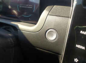 HYUNDAI TUCSON NX4 2.0 AT ELEGANCE