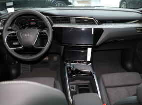 Audi Q8 Sportback e-tron