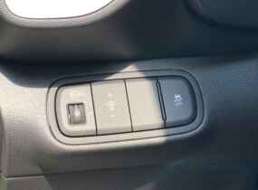 Hyundai Venue 1.6 Elegance AT A-pack