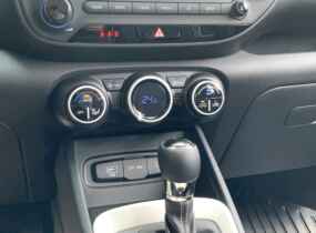 Hyundai Venue 1.6 Elegance AT A-pack