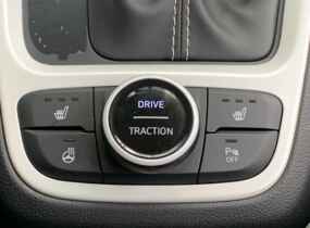 Hyundai Venue 1.6 Elegance AT A-pack