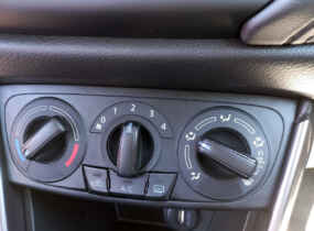 SUZUKI S-CROSS 1.4T 2WD AT GL
