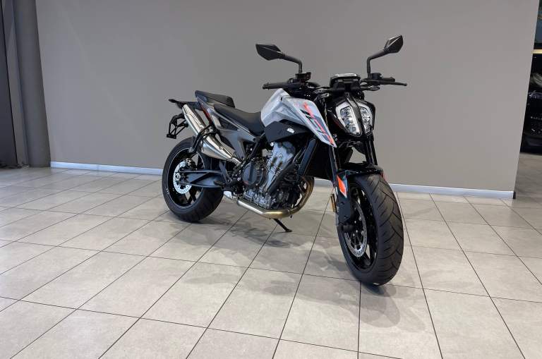 КТМ 790 DUKE