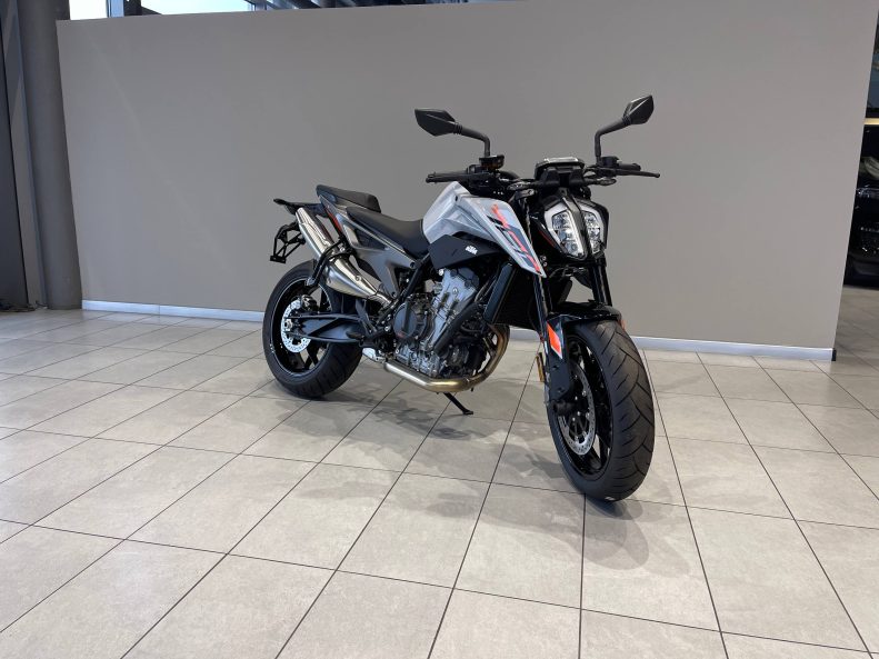 КТМ 790 DUKE