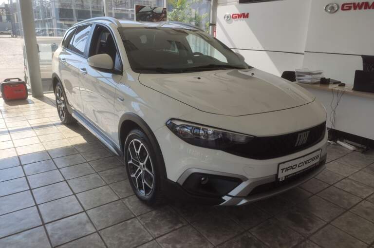 Fiat Tipo SW Cross AT Hybrid