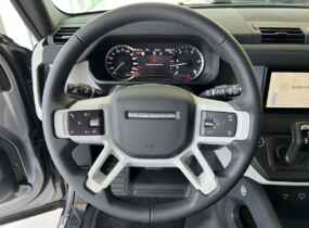Land Rover Defender 110