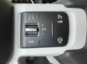 Land Rover Defender 110