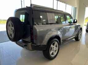 Land Rover Defender 110