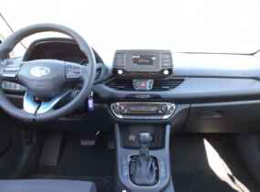HYUNDAI i30 1.5 6AT Classic WGN