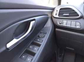 HYUNDAI i30 1.5 6AT Classic WGN
