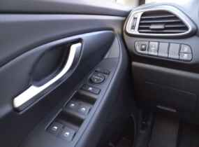 HYUNDAI i30 1.5 6AT Classic WGN