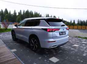 Mitsubishi New Outlander 2.5 CVT Ultimate