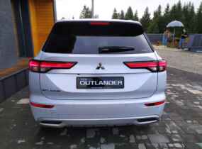 Mitsubishi New Outlander 2.5 CVT Ultimate