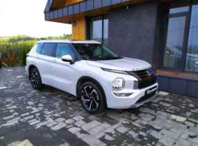 Mitsubishi New Outlander 2.5 CVT Ultimate