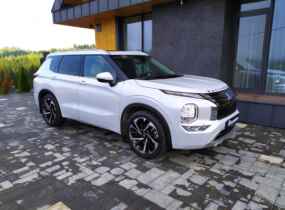 Mitsubishi New Outlander 2.5 CVT Ultimate