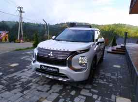 Mitsubishi New Outlander 2.5 CVT Ultimate