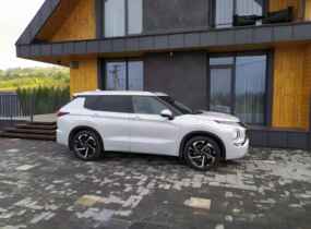 Mitsubishi New Outlander 2.5 CVT Ultimate