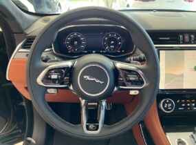 Jaguar F-Pace SVR