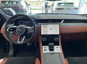 Jaguar F-Pace SVR