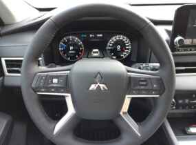 Mitsubishi New Outlander 2.5 CVT Ultimate