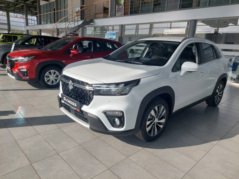 SUZUKI S-CROSS 1.4T 2WD A/T GLX