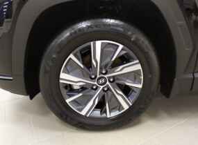 HYUNDAI Tucson NX4 2.0 2WD AT