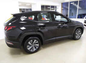 HYUNDAI Tucson NX4 2.0 2WD AT