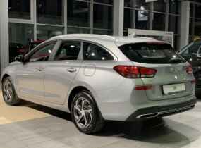 Hyundai i30 1.5 WGN Style AT