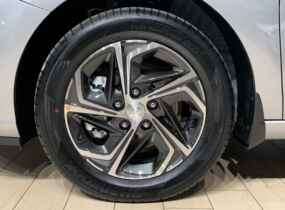 Hyundai i30 1.5 WGN Style AT