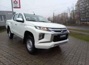 MITSUBISHI L200 2.4 TD MT Invite