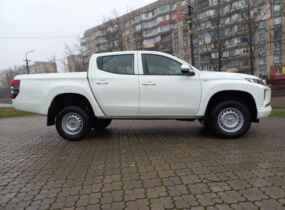 MITSUBISHI L200 2.4 TD MT Invite