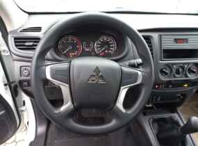 MITSUBISHI L200 2.4 TD MT Invite