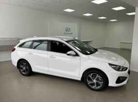 Hyundai i30 PD FL 1.5 WGN AT