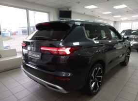 MITSUBISHI Outlander 2.5 CVT Ultimate