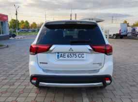 MITSUBISHI Outlander 2.4 CVT SE