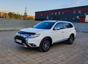 MITSUBISHI Outlander 2.4 CVT SE