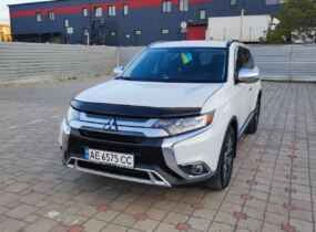 MITSUBISHI Outlander 2.4 CVT SE