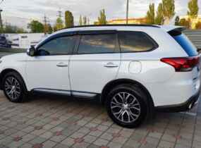 MITSUBISHI Outlander 2.4 CVT SE