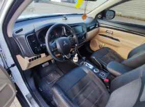MITSUBISHI Outlander 2.4 CVT SE