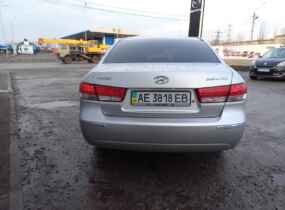 Hyundai Sonata 2.0 MT