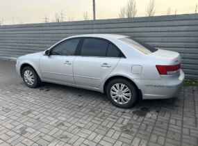 Hyundai Sonata 2.0 MT