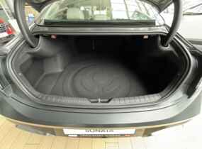 Hyundai Sonata 2.5 GDi Premium 8AT