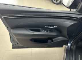 HYUNDAI Tucson NX4 2.0 2WD AT