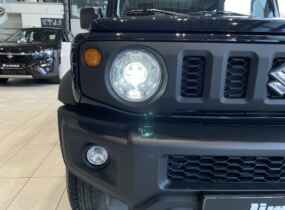 Suzuki Jimny 1.5 MT