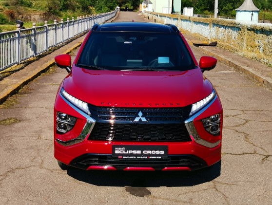 MITSUBISHI Eclipse Cross 2.0 CVT Intense