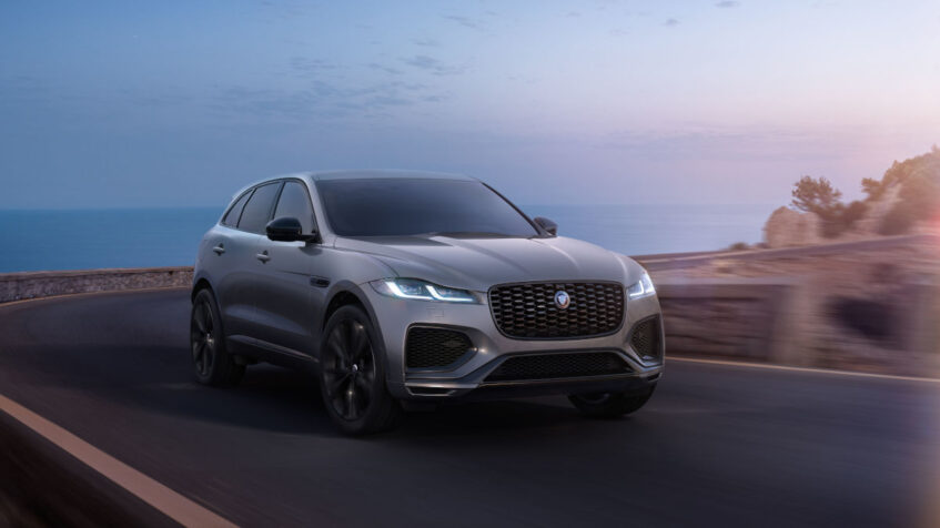 JAGUAR ВІДЗНАЧАЄ 90-РІЧНИЙ ЮВІЛЕЙ, ПРЕЗЕНТУЮЧИ НОВУ ВЕРСІЮ F-PACE