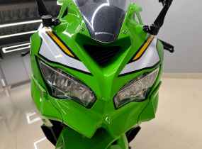 Kawasaki Ninja ZX-4RR